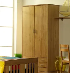 Armario 2 puertas macizas modelo Nova 2