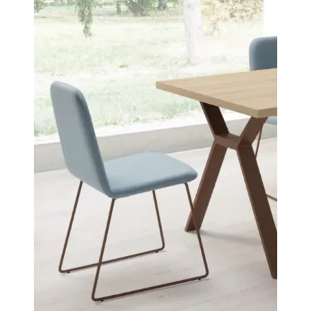 Silla Turín tapizada con bastidor metálico