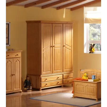Armario 3 puertas macizas modelo Provenza en Mueblesguadalhorce.es