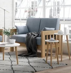 Sofá Provenzal actual de dos plazas en madera vista