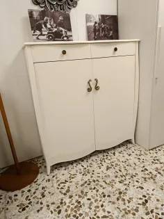 Zapatero tallado blanco roto