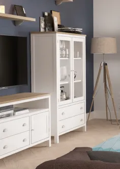 Salón con vitrinas en madera 270 cm.