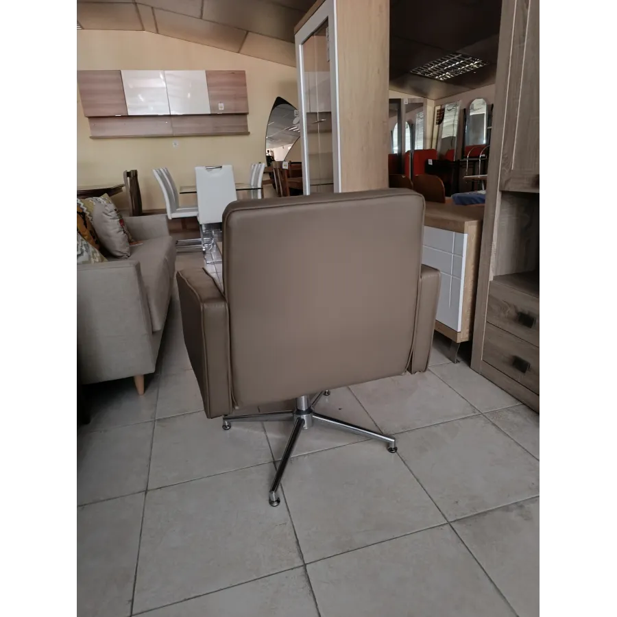 Sillón giratorio tapizado