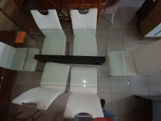 MESA CRISTAL CON SILLAS 2